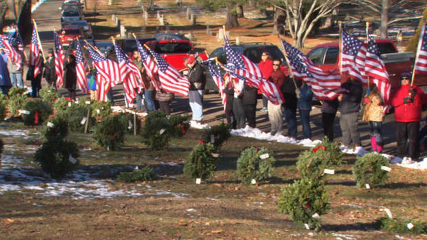 wreaths-across-america-FLAGS 