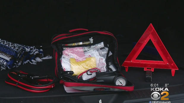 car-emergency-kit 