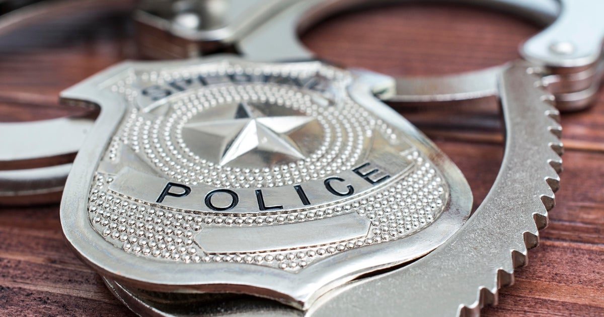 Man sues Jacksonville officers who severely beat him after foot chase Man sues Jacksonville officers who severely beat him after foot chase