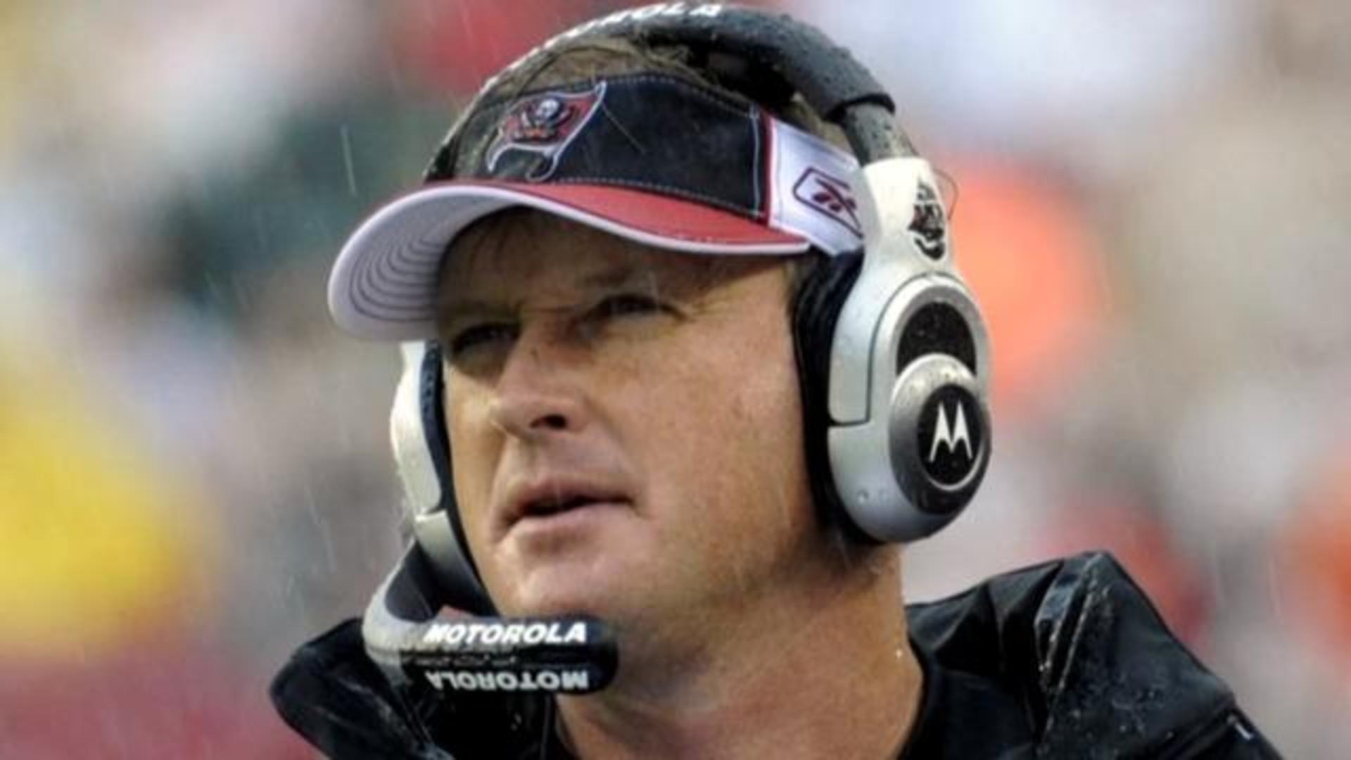 Jon Gruden Reacts To Viral Raiders Hat Moment - The Spun