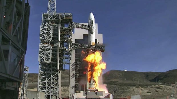 011218-launch1.jpg 