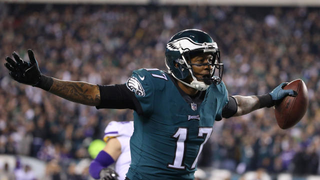 Philadelphia Eagles wide receiver Alshon Jeffery (17) celebrates after scoring a touchdown against the Minnesota Vikings in the second quarter during the NFC Championship game at Lincoln Financial Field in Philadelphia on Jan. 21, 2018. 
