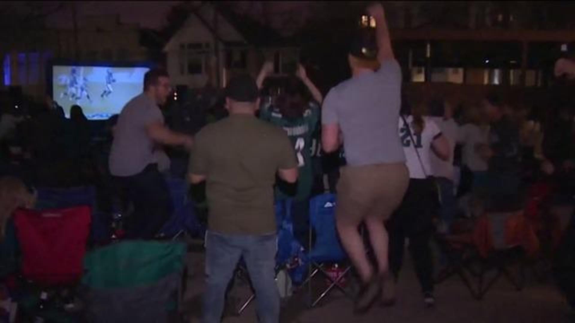 Super Bowl 2018 parade celebrates Philadelphia Eagles' big win - CBS News