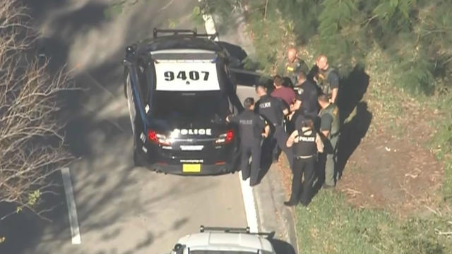 florida-school-shooting-person-detained.jpg 