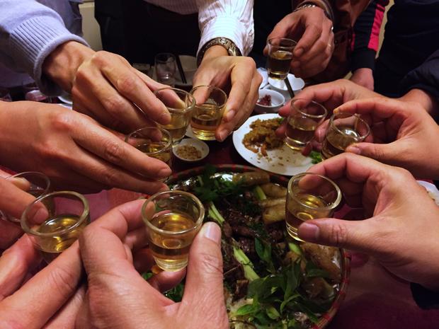 VIETNAM-HEALTH-SOCIAL-ALCOHOL 