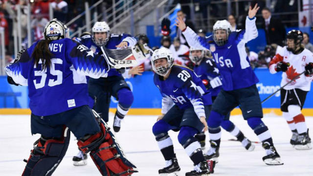women-hockey-brendan-smialowski-afp-getty-images.jpg 