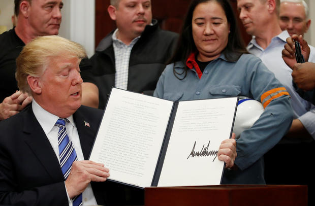 donald trump signs tariffs proclamation 