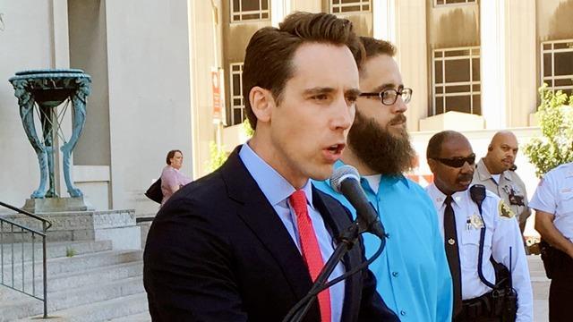 cbsn-fusion-trump-attends-fundraiser-for-josh-hawley-in-effort-to-flip-missouri-senate-seat-thumbnail-1516960-640x360.jpg 