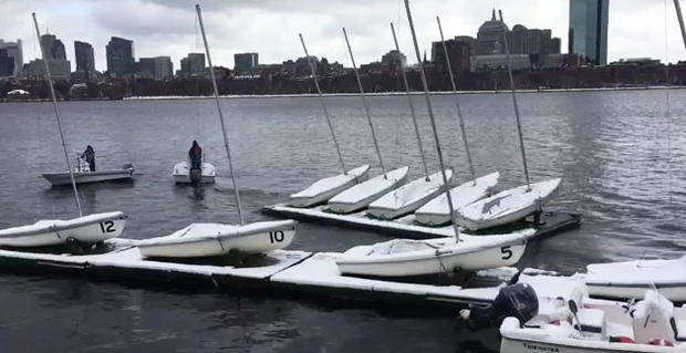 Harvard-towing-boats 