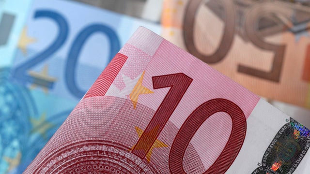 Euro banknotes are seen April 25, 2014. 