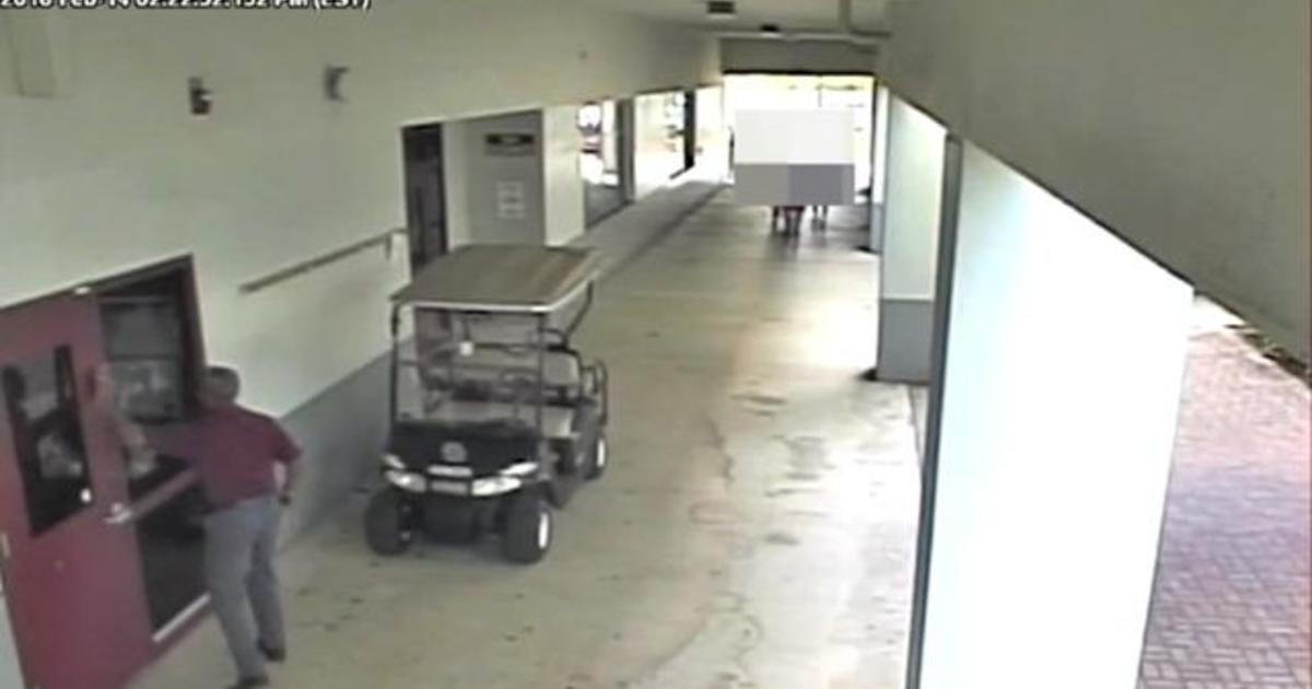 New Surveillance Video Shows Deputy Outside During Parkland School Massacre Cbs News 