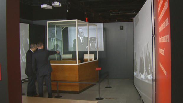 glass-booth-adolf-eichmann-exhibit-620.jpg 