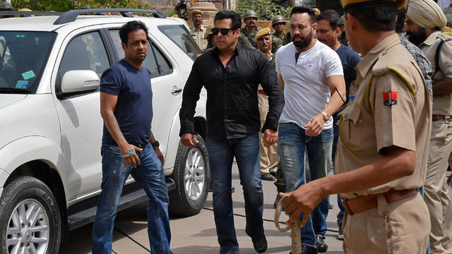 Bollywood actor Salman Khan arrives at a court in Jodhpur 