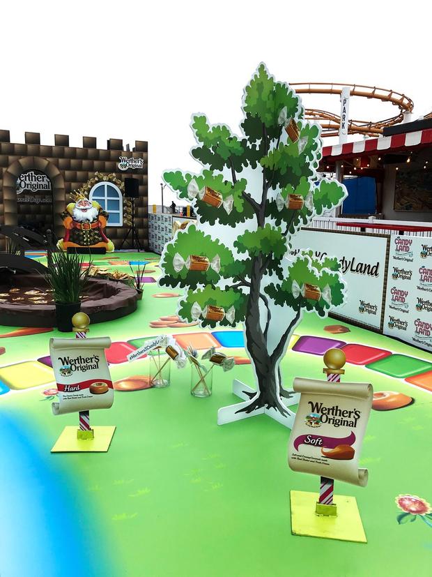 Life-Size Candyland Pops Up On Santa Monica Pier 