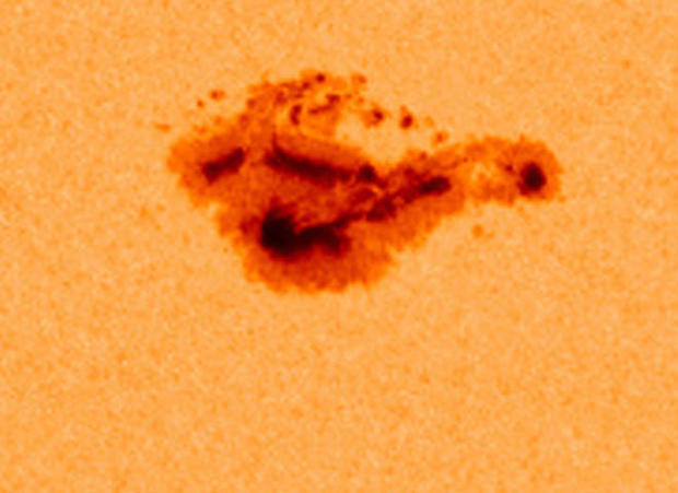 sunspots-nasa-bigspot-2005-promo.jpg 