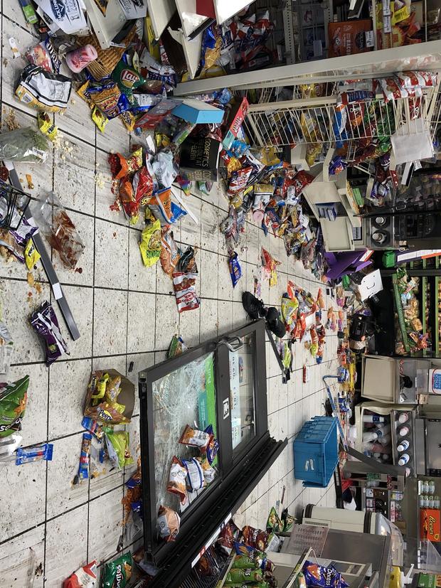 7-eleven store mess 