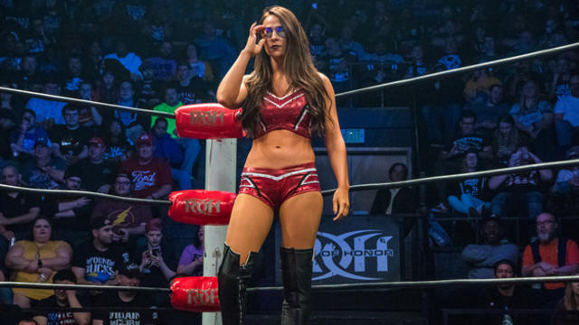 tenille-dashwood-ring-of-honor_dl.jpg 