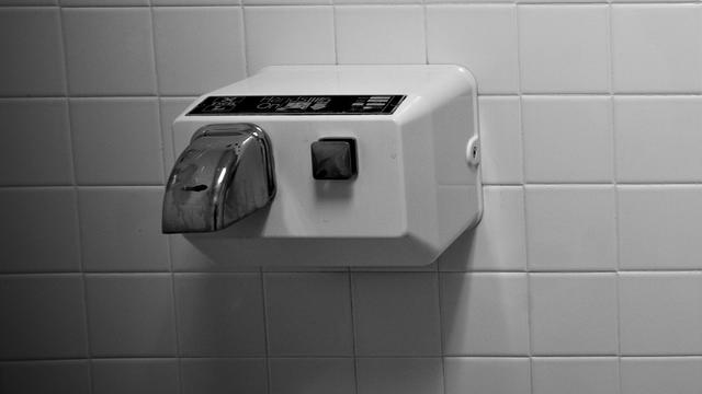 hand-dryer.jpg 