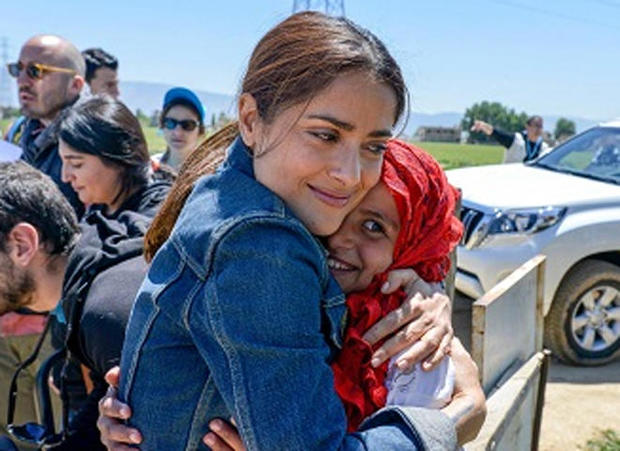 salma-hayek-during-a-2015-trip-to-lebanon-where-she-visited-with-syrian-refugee-children-sebastian-rich-unicef.jpg 