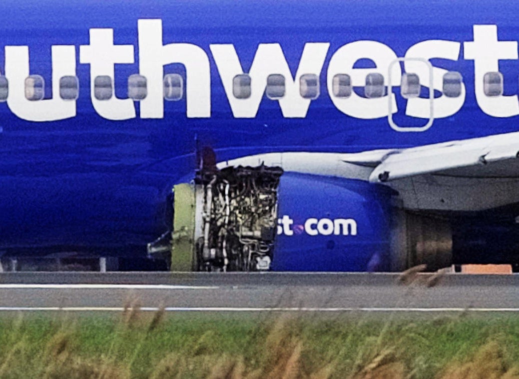 southwest airlines emergency landing 
