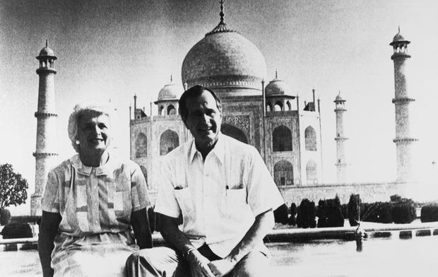 George H. W. Bush and Barbara Bush posing near Taj Mahal 