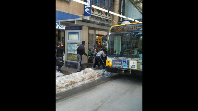 metro-transit-bus-driver-assault-cell-phone-video.jpg 