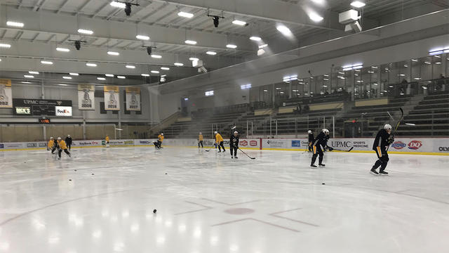 penguins-cranberry-practice.jpg 