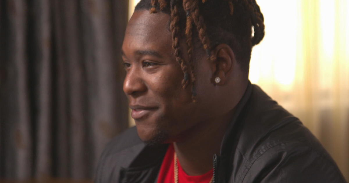 How did Shaquem Griffin lose his hand? Former NFL star's hand amputated for  rare deformity