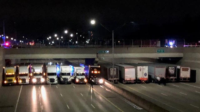 detroit-freeway-suicide-attempt-stopped.jpg 