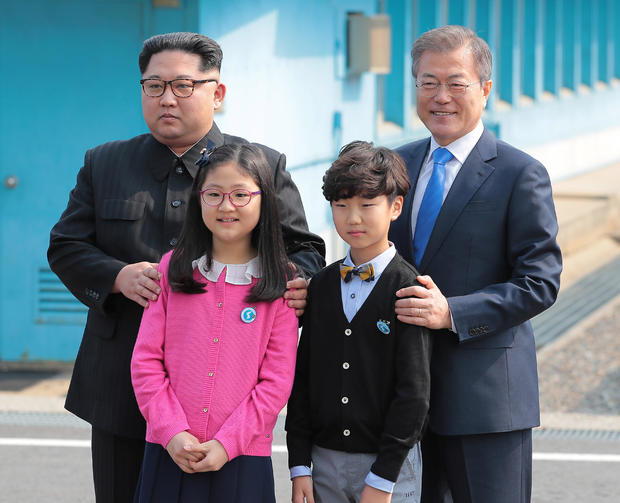 Kim Jong Un, Moon Jae-in 