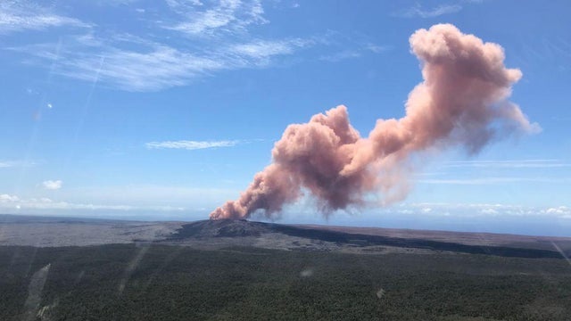 Hundreds Forced To Evacuate After Hawaii's Kilauea Volcano Erupts 