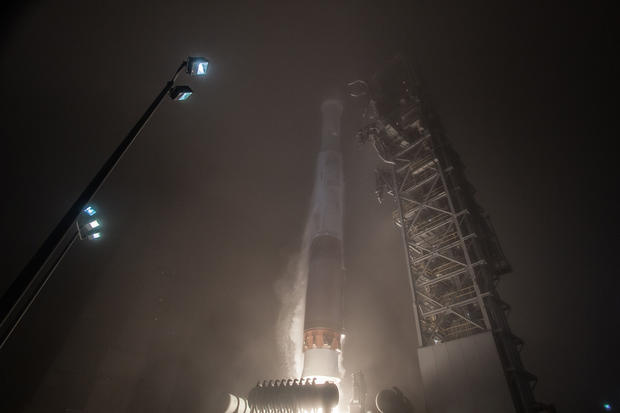 rocket launch 2 (credit ula) 