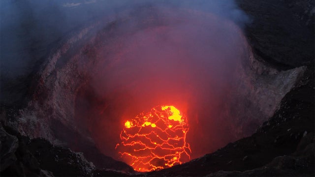 kilauea-volcano-lava-lake-usgs.jpg 
