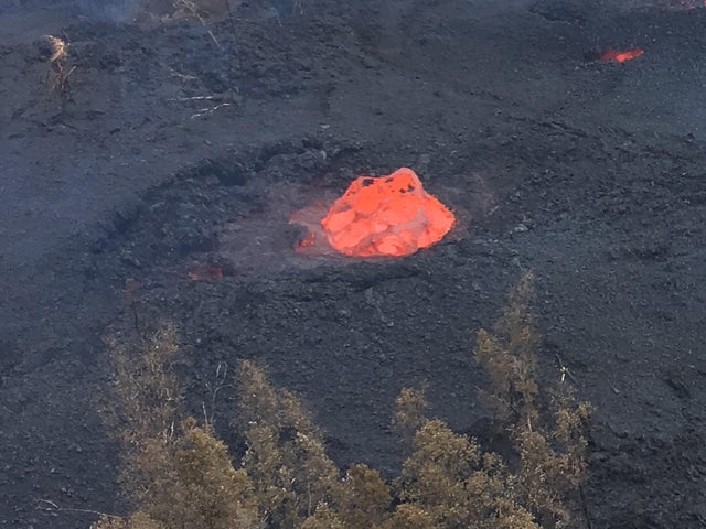 hawaii-volcano-closeup-usgs-1958.jpg 