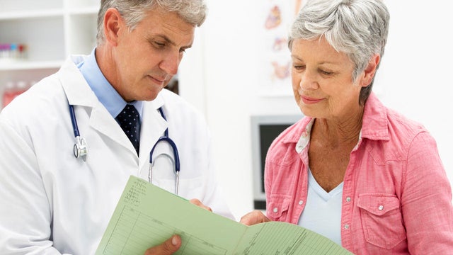 Doctor with female patient 