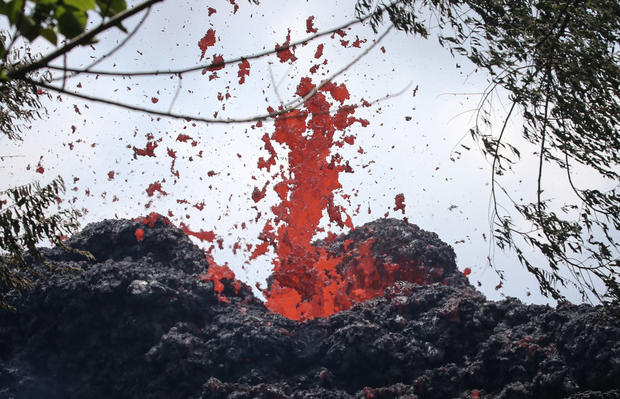 Hawaii\'s Kilauea Volcano Erupts Forcing Evacuations 