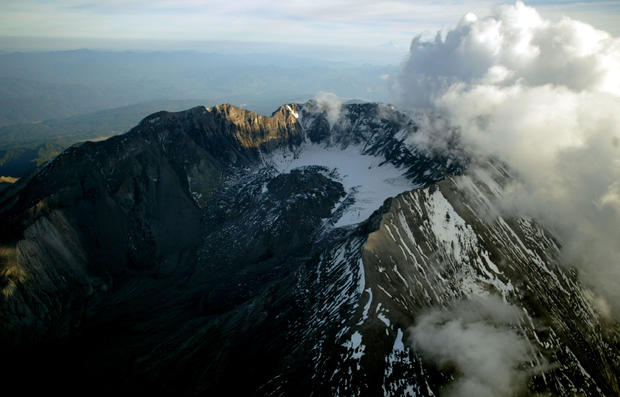 Quakes Underneath Mount St. Helens Prompt Eruption Fears 