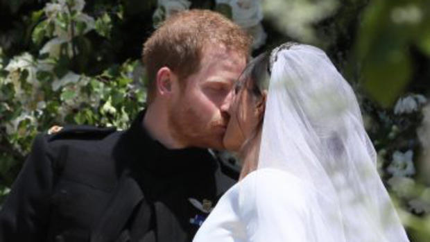 royal-wedding-kiss-1.jpg 
