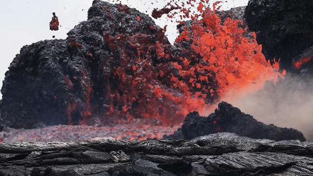 volcano-fissure.jpg 
