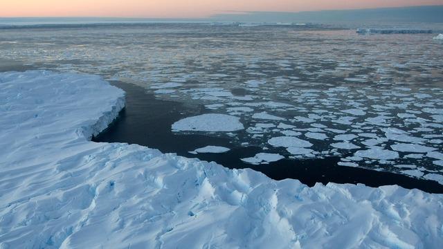 cbsn-fusion-a-stanford-university-professor-says-that-the-paris-climate-accord-could-save-the-world-trillions-of-dollars-thumbnail-1581891-640x360.jpg 