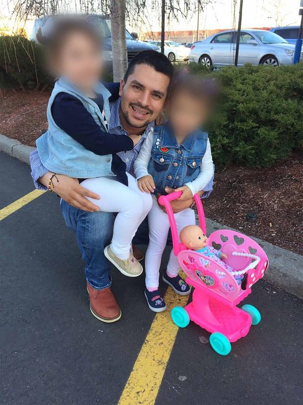NYC pizza delivery man given emergency stay after immigration detention 