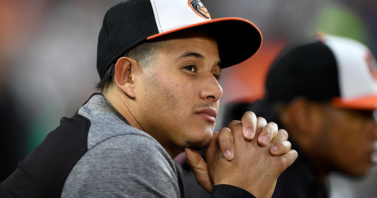 Richest contract in sports? Machado, Padres closing in on $300M deal