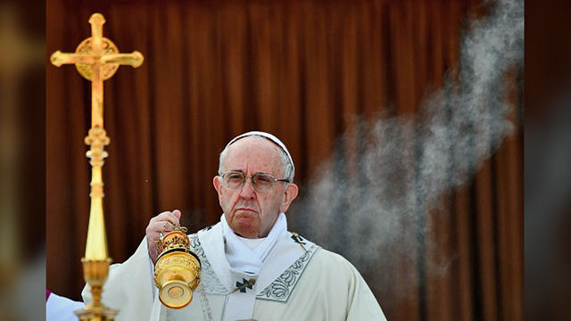 pope-mass.jpg 