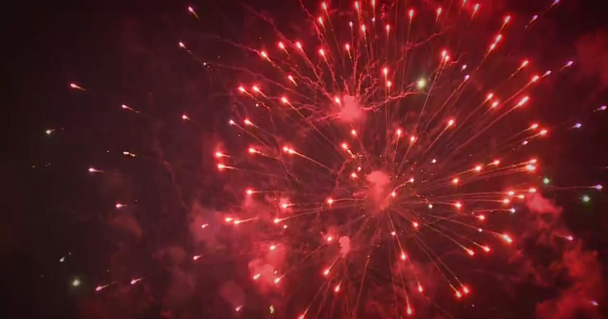 Thousands Turn Out For Cal Expo Fireworks Show CBS Sacramento