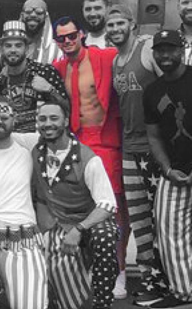 Twitter 上的NESN：The Red Sox rocked #WorldCup outfits for their trip to  Minnesota, and Joe Kelly obviously stole the show.    / Twitter