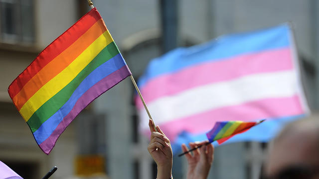 transgender-lgbt-flag.jpg 