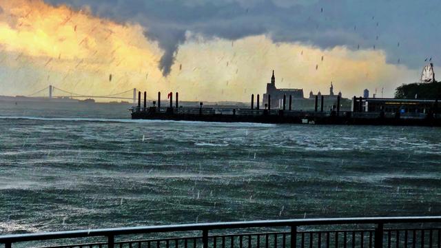 new-york-harbor-funnel-cloud.jpg 