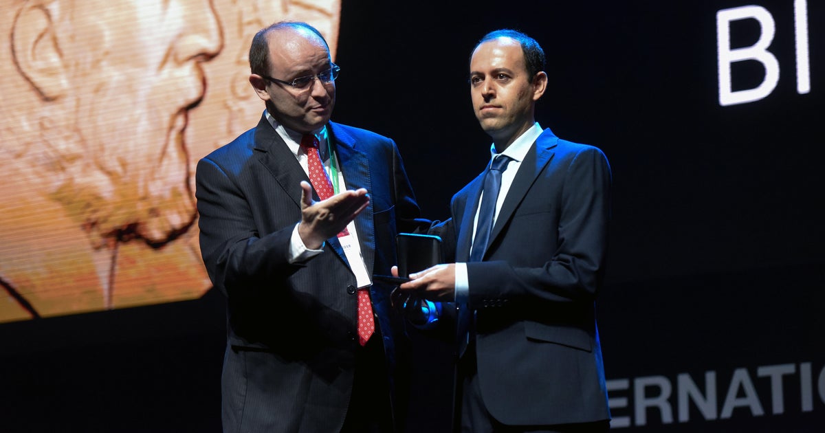Fields Medal, award known as Nobel Prize for mathematics, stolen from ...