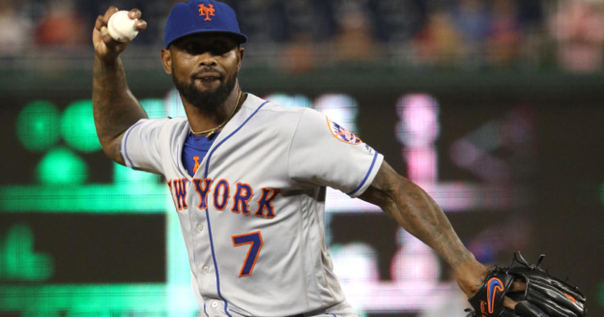 Jose Reyes has some pitching fun — and a 54.00 ERA