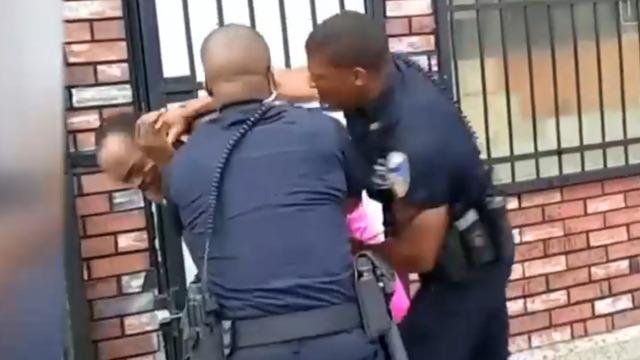 cbsn-fusion-baltimore-police-beating-video-officer-suspended-viral-video-footage-thumbnail-1633973-640x360.jpg 